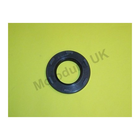 Crank Seal Suzuki PE175C/N 1978-79 (Genuine Suzuki)